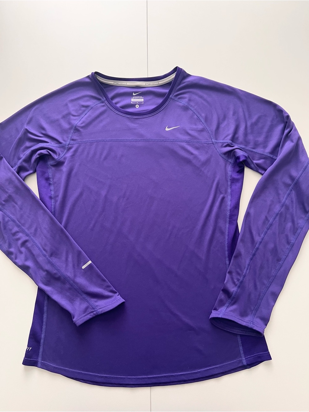 Nike Women’s Dri-FIT Miler Purple Long Sleeve Running Shirt Size Medium